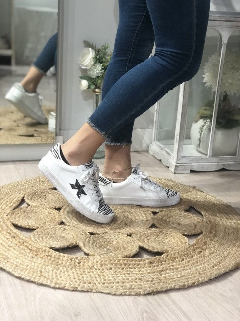 SNEAKER NAIA